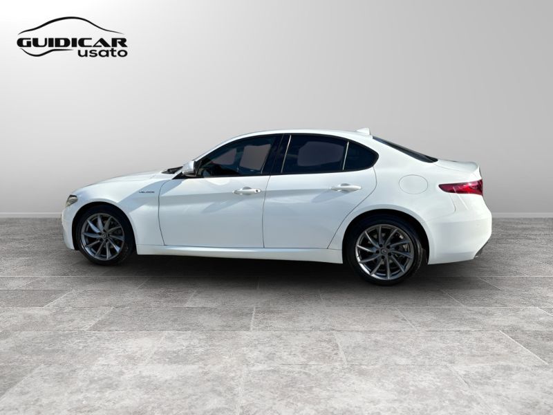 GuidiCar - ALFA ROMEO Giulia 2019 Giulia 2.2 t Giulia 150cv auto Usato